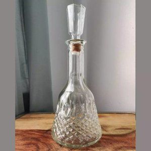 Morgan David 1981 Decanter - Diamond Pattern, Pressed Glass